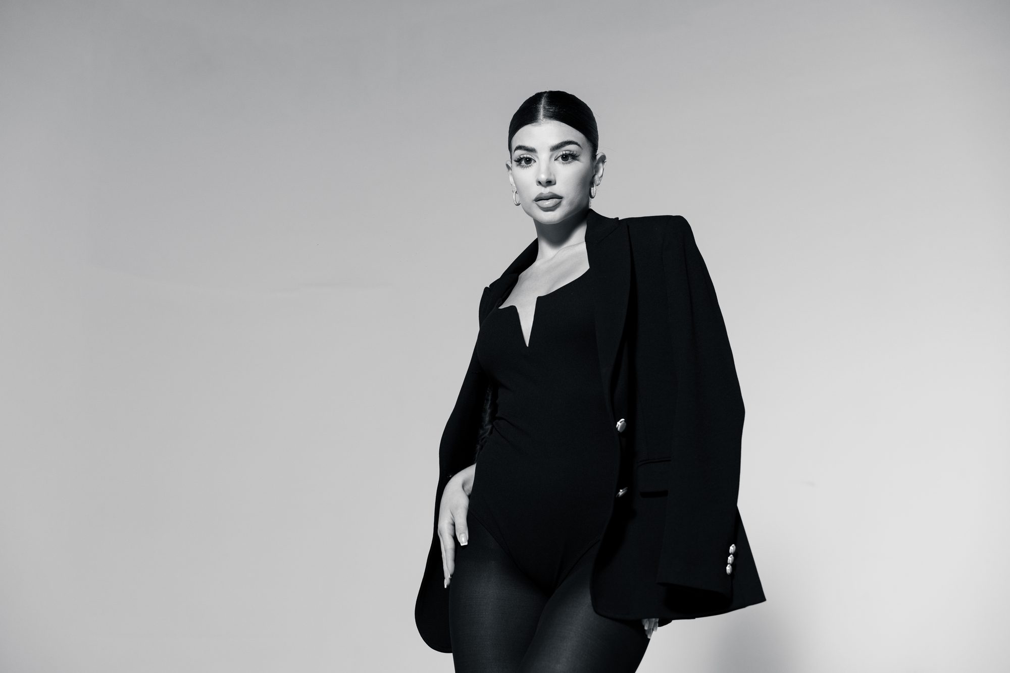Adriana Hasbún para Luis Vega, fotografía de estudio
